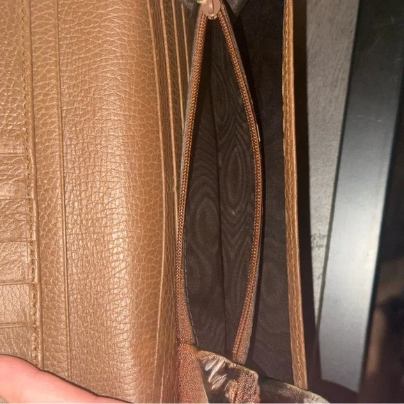 💰⬇️ GUCCI 
Pre-Loved Beige GG Canvas Flap Continental Wallet 💕 - Picture 10 of 16